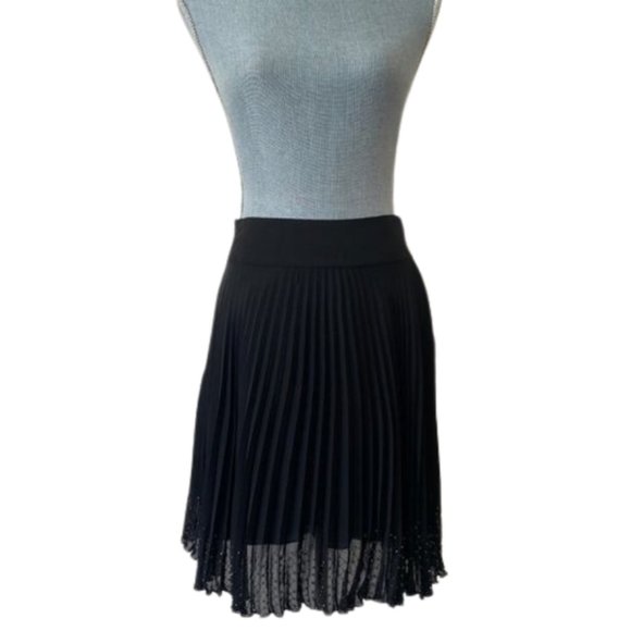 Holiday/NYE skirt!! - Lucian Matis pleated skirt with beaded trim - Picture 2 of 7